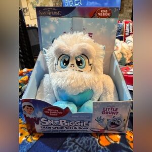 FLASH SALE NWT Elf on the Shelf - Elf Pets SnoBiggie LittleGrunt Yeti Plush+Book